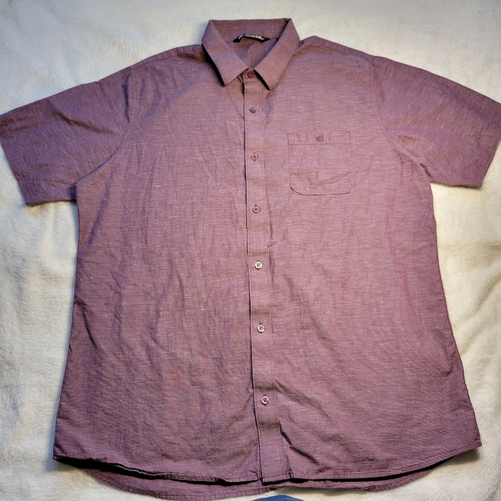 Travis Mathew Shirt Mens XL Casual Button Short Sleeve Red Burgundy Dots